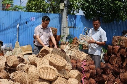 phu-xuyen-ho-tro-san-pham-ocop-lang-nghe