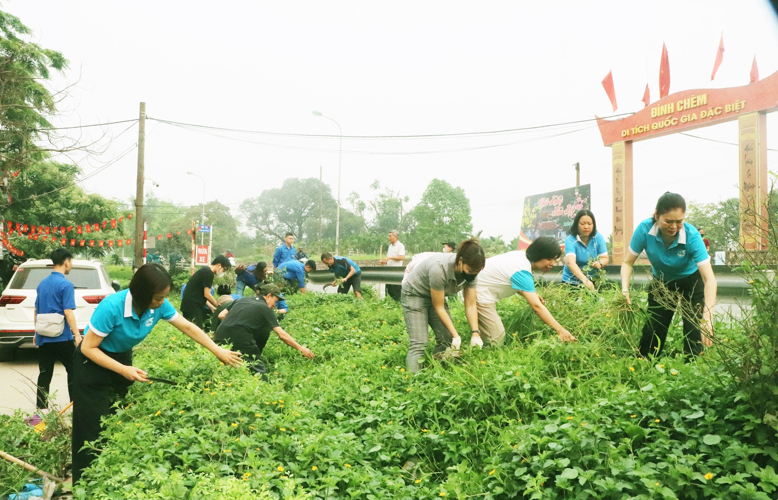 phuong-dong-ngac-ra-quan-thuc-hien-mo-hinh-mai-de-xanh-va-tong-ve-sinh-moi-truong