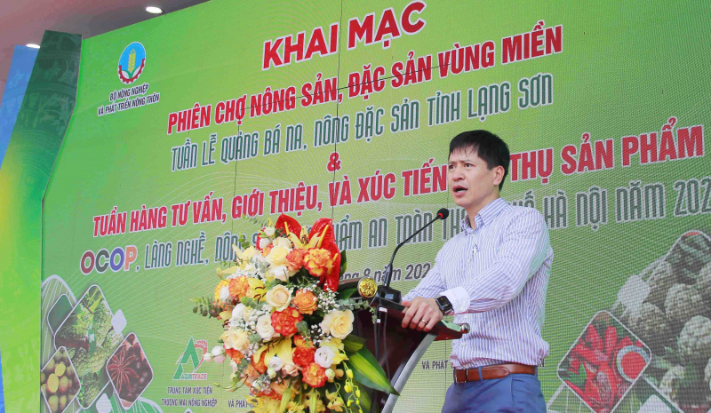 khai-mac-tuan-hang-tu-van-gioi-thieu-va-xuc-tien-tieu-thu-san-pham-ocop-lang-nghe-nong-san