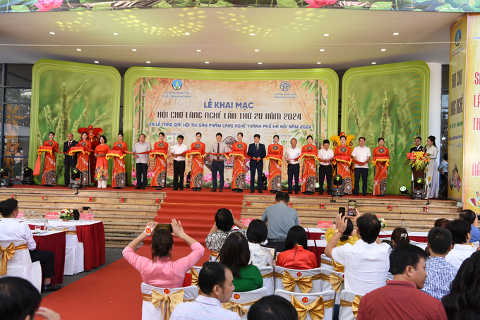 61-tac-pham-duoc-vinh-danh-tai-hoi-thi-lang-nghe-tp-ha-noi-2024