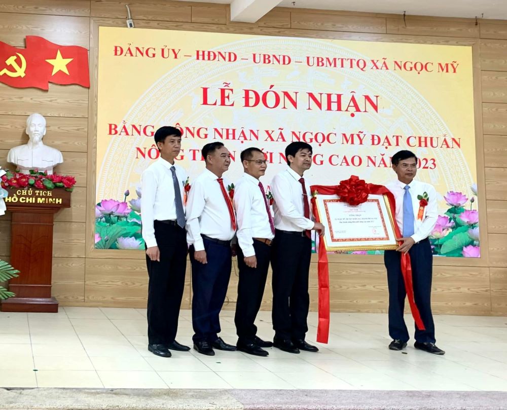 xa-ngoc-my-huyen-quoc-oai-don-nhan-danh-hieu-nong-thon-moi-nang-cao