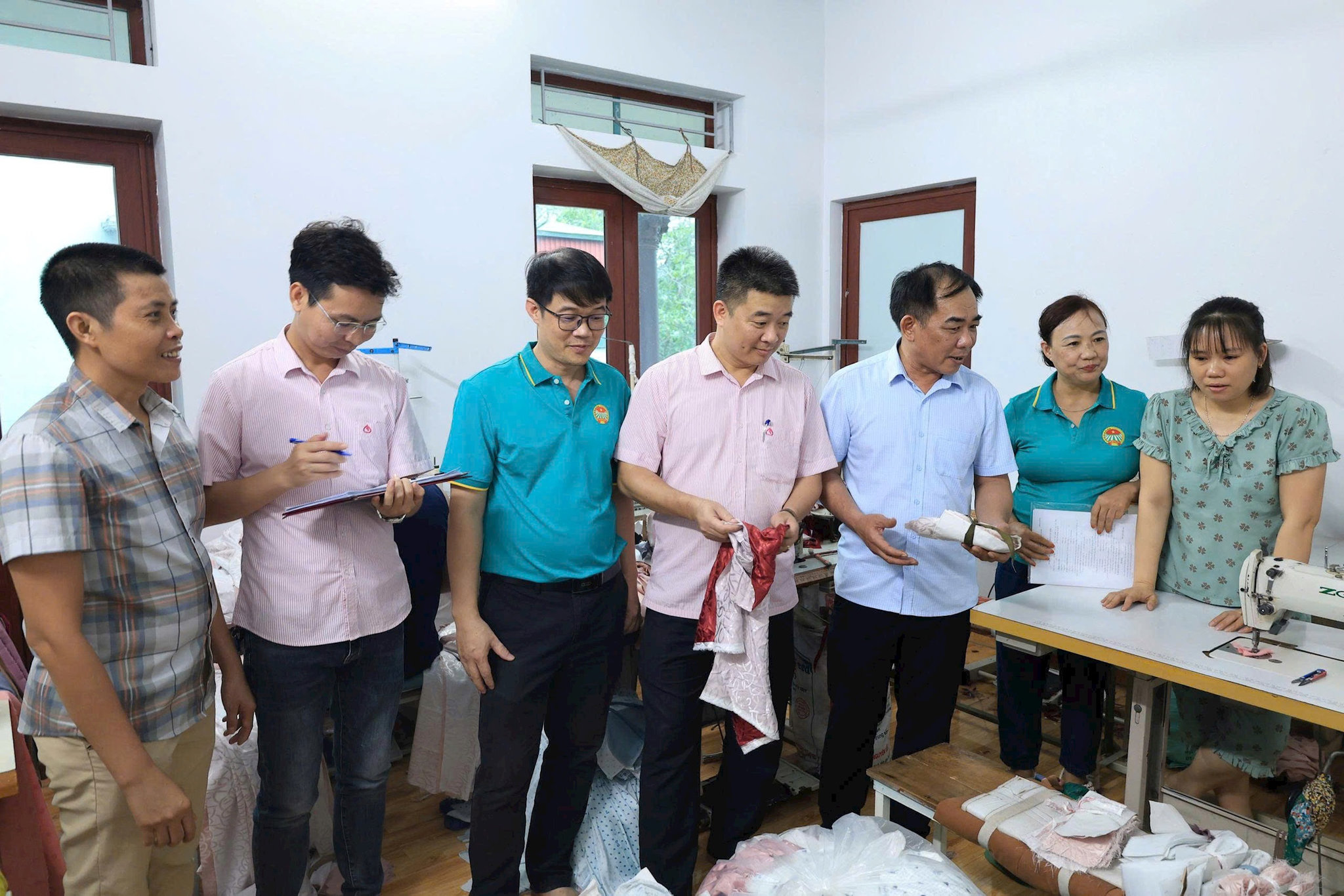 nhieu-gia-dinh-o-xa-thuong-tin-phat-trien-kinh-te-tu-nguon-von-chinh-sach