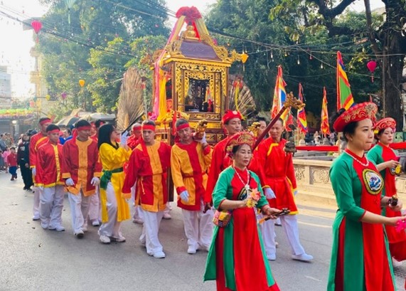 tuan-van-hoa-du-lich-thuong-mai-lang-nghe-van-phuc-nam-2024-lan-toa-gia-tri-van-hoa-truyen-thong-va-ton-vinh-san-pham-lang-nghe