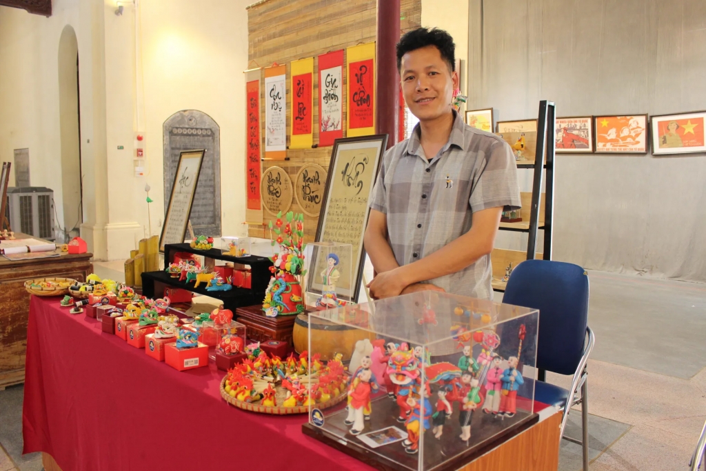 nghe-nhan-hoi-sinh-cac-con-giong-bot-co