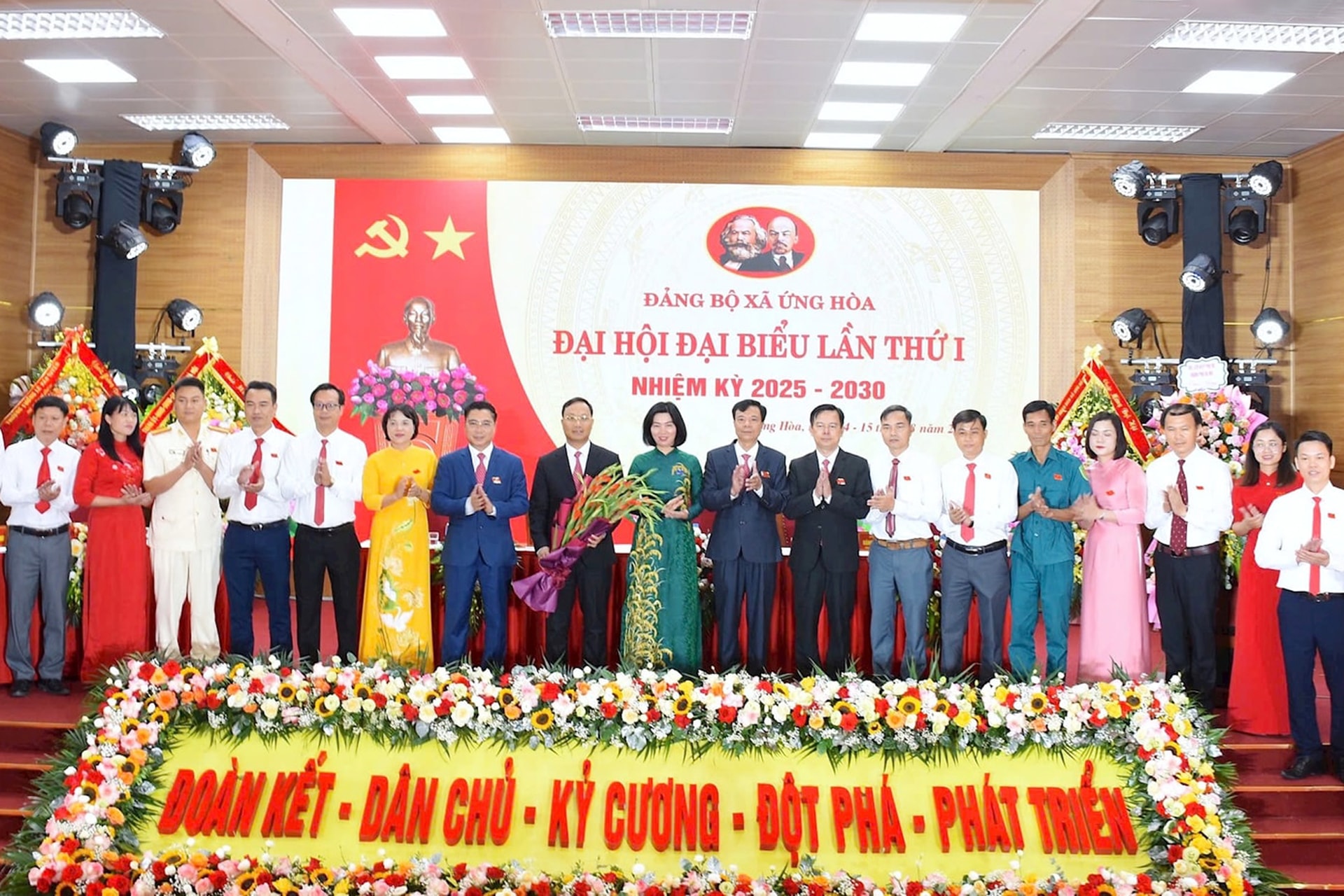 xa-ung-hoa-hien-thuc-hoa-khat-vong-nong-thon-moi-hien-dai