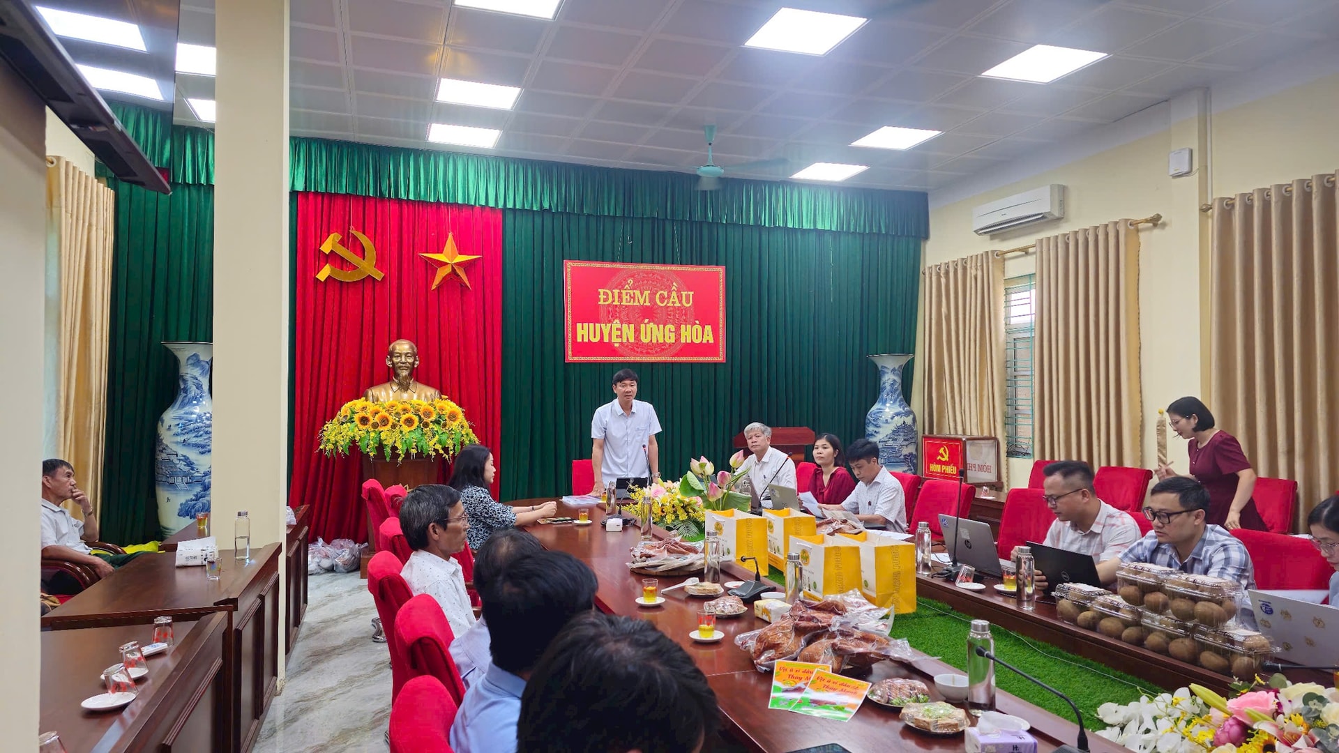huyen-ung-hoa-danh-gia-phan-hang-10-san-pham-ocop