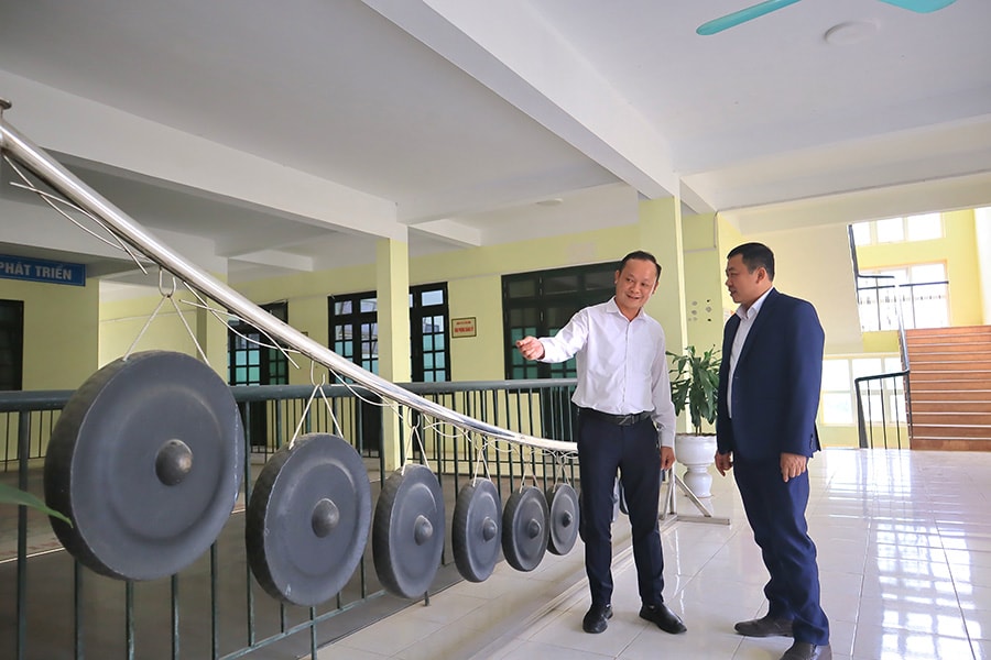 xay-dung-nong-thon-moi-vung-dong-bao-dan-toc-thieu-so-o-ha-noi-hai-hoa-giua-phat-trien-va-bao-ton-ban-sac-van-hoa