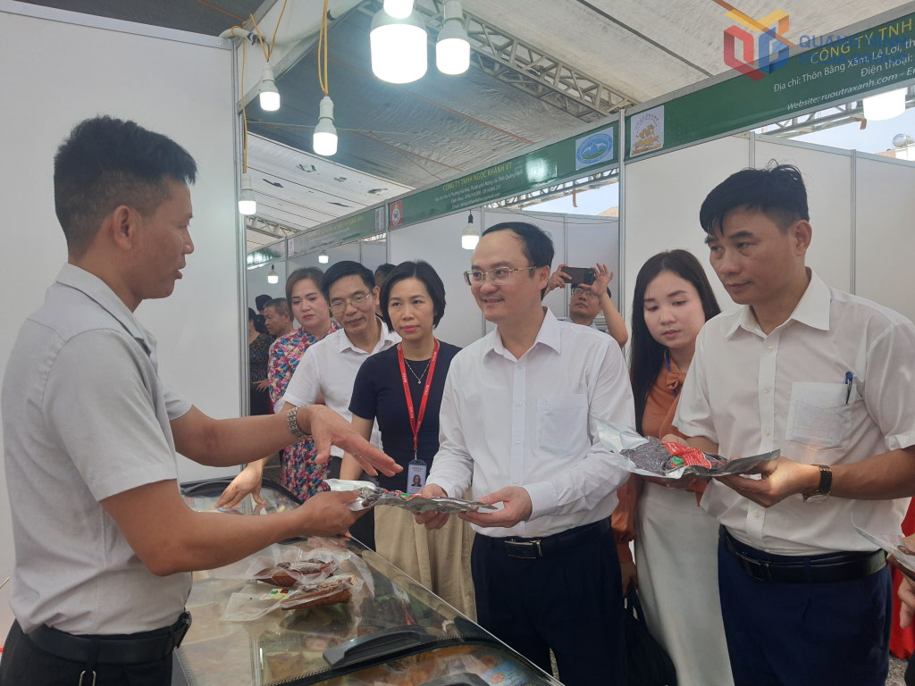 quang-ninh-khoi-nghiep-tu-phan-phoi-san-pham-ocop