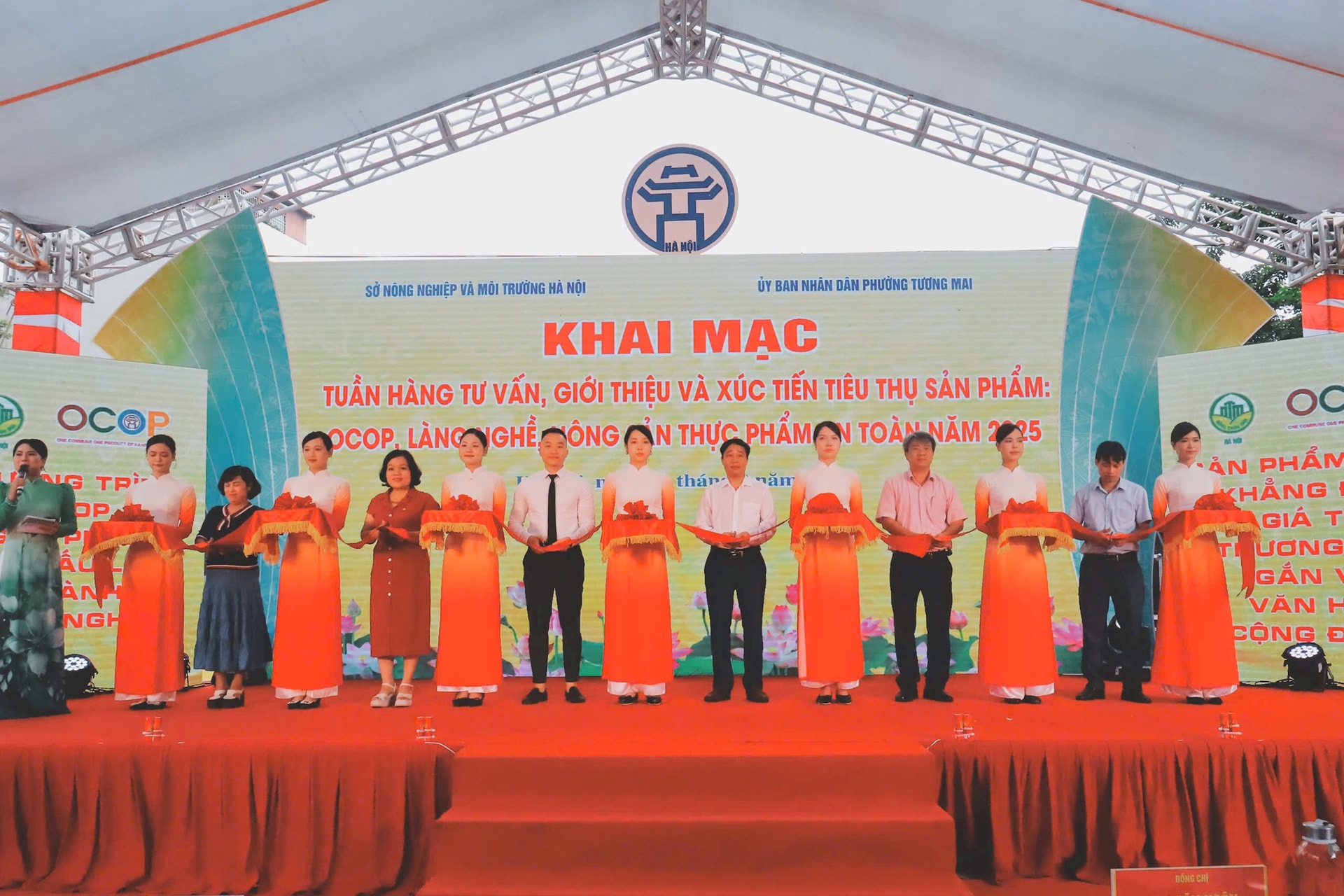 hon-500-san-pham-ocop-dac-san-vung-mien-duoc-quang-ba-toi-nguoi-dan-phuong-tuong-mai